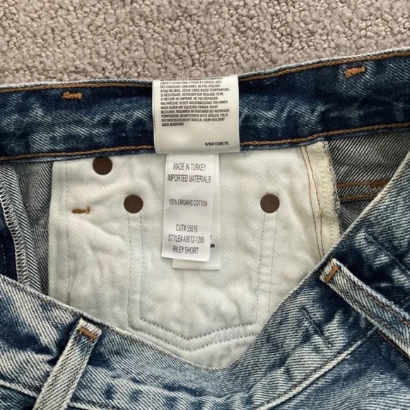 Agolde Riley Denim Short - Picture 4 of 6